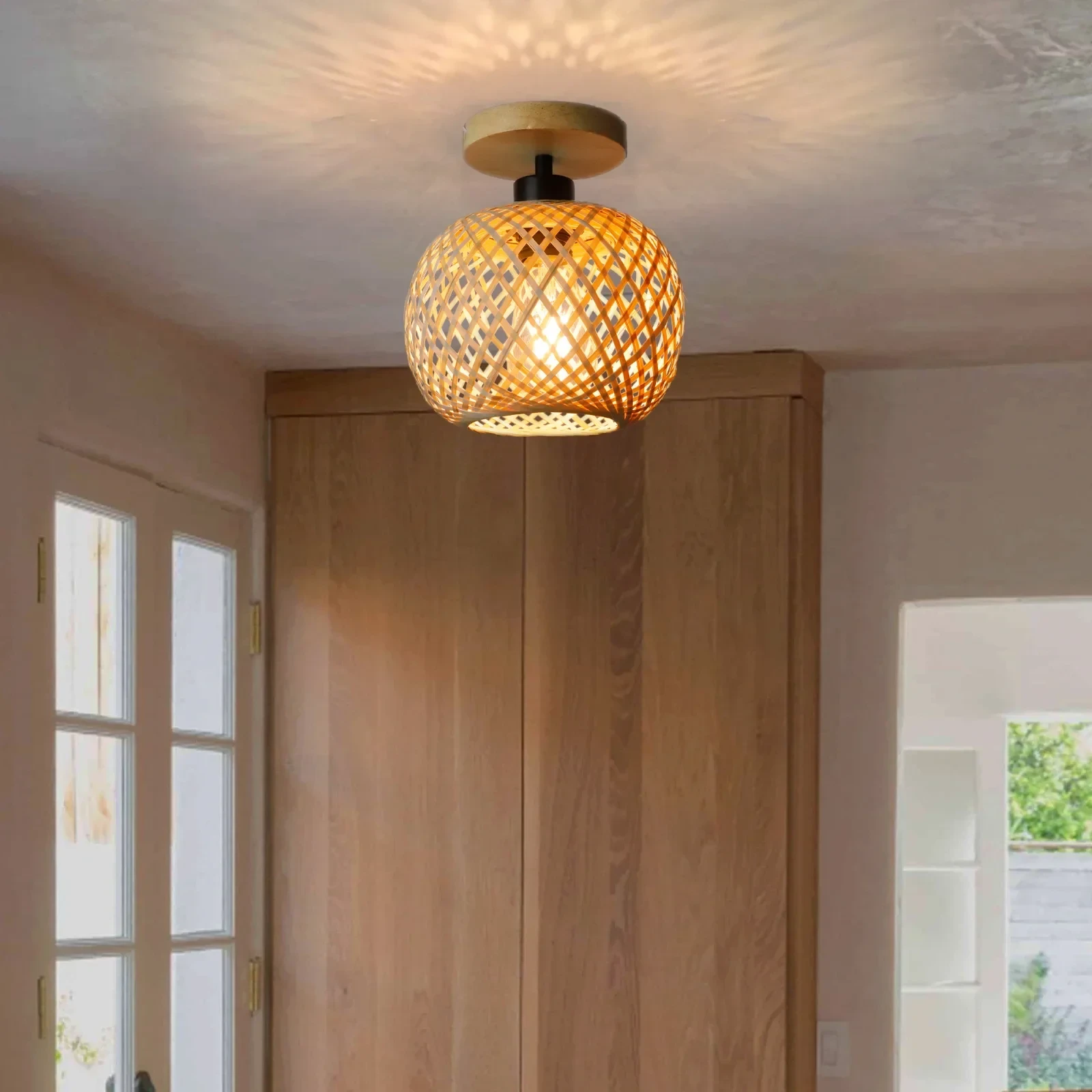 Lampa sufitowa bambusowa kula na drewnianej rozecie, Ø20 cm 3 Lampa sufitowa bambusowa kula na drewnianej rozecie, Ø20 cm – zdjęcie 3