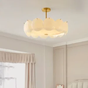 Lampa sufitowa ze szklanych płatków – zdjęcie 2